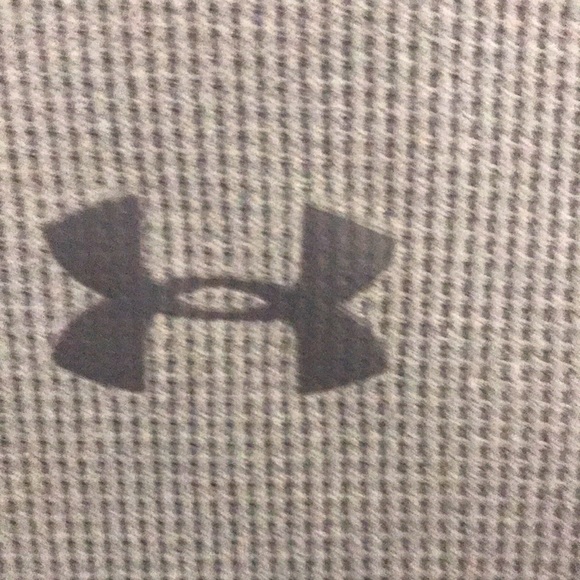 Under Armour top - Picture 3 of 5